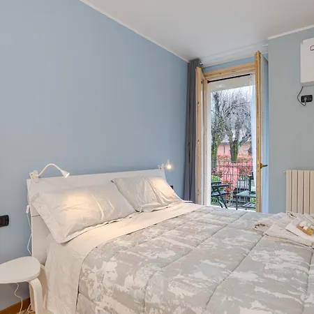 Lägenhet Guesthost - With Ac, Balcony & Parking! Ossuccio