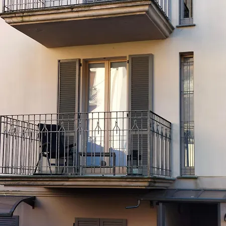 Guesthost - With Ac, Balcony & Parking! דירה Ossuccio
