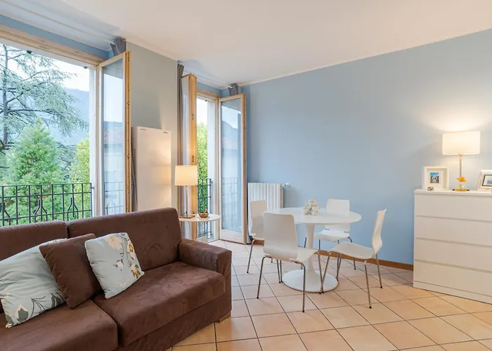 Guesthost - With Ac, Balcony & Parking! דירה Ossuccio