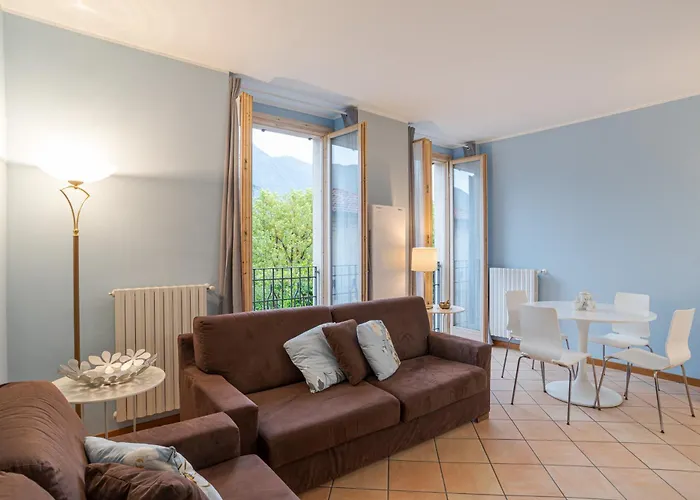 Guesthost - With Ac, Balcony & Parking! דירה Ossuccio